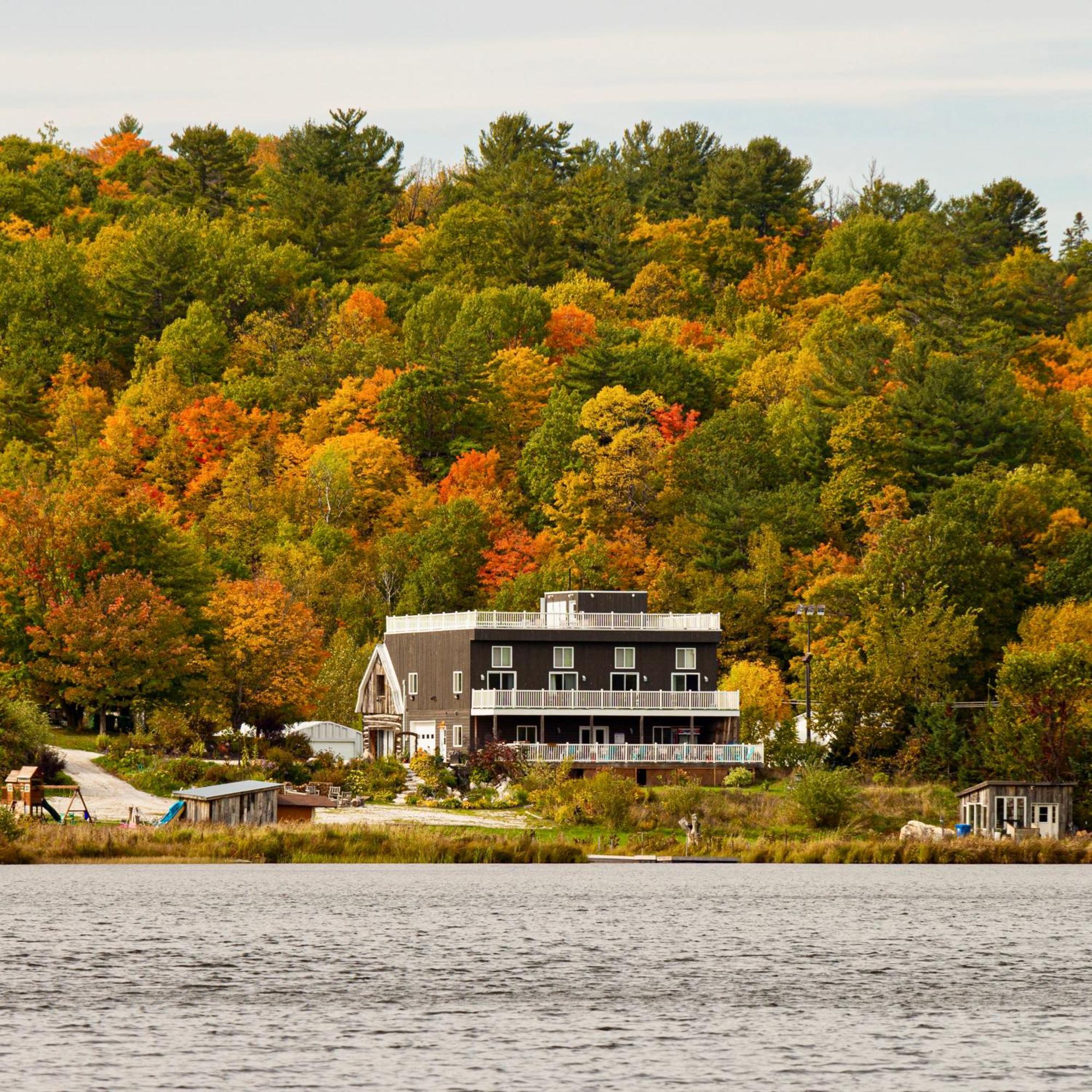 Resort Lac Ste-Marie Lac Sainte-Marie Exterior photo