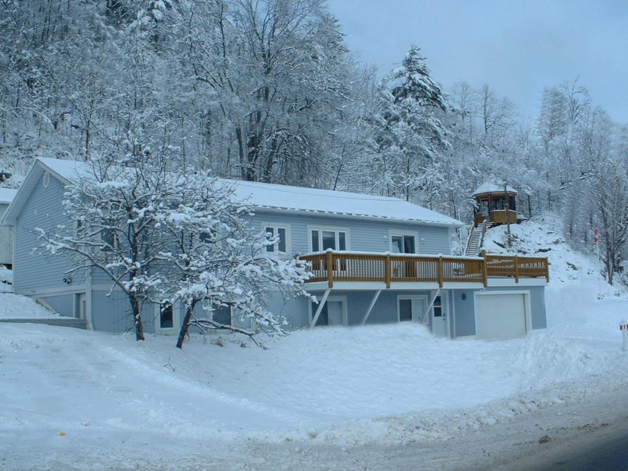 Resort Lac Ste-Marie Lac Sainte-Marie Exterior photo